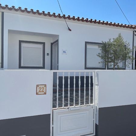 הוילה Mourão Casa Da Oliveira מראה חיצוני תמונה
